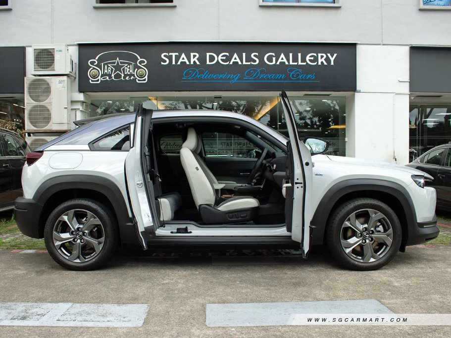https://i.i-sgcm.com/new_cars/cars/21534/21534_g46