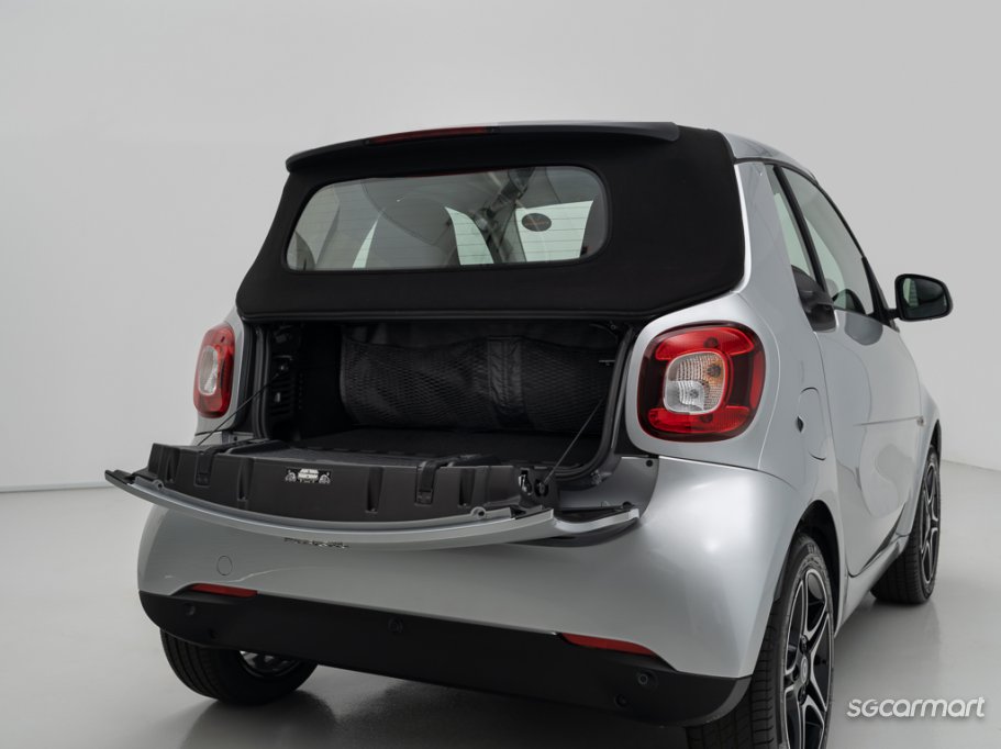 https://i.i-sgcm.com/new_cars/cars/21537/21537_g14