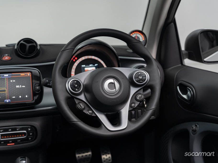https://i.i-sgcm.com/new_cars/cars/21537/21537_g20