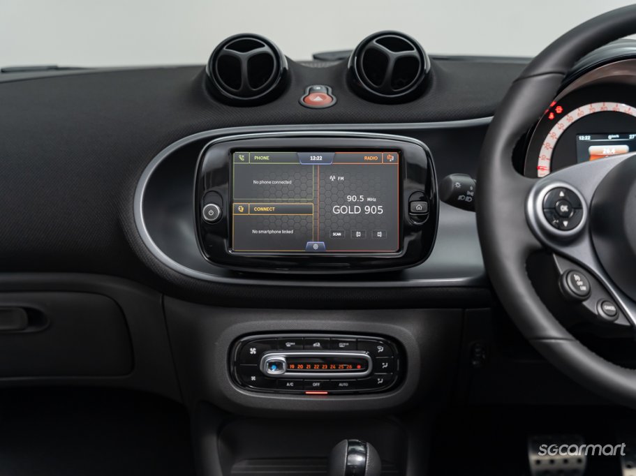 https://i.i-sgcm.com/new_cars/cars/21537/21537_g22