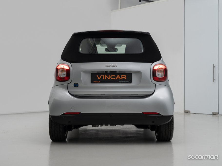 https://i.i-sgcm.com/new_cars/cars/21537/21537_g4
