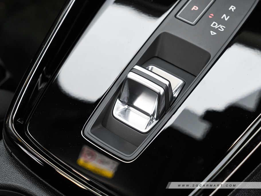 https://i.i-sgcm.com/new_cars/cars/21541/21541_g43