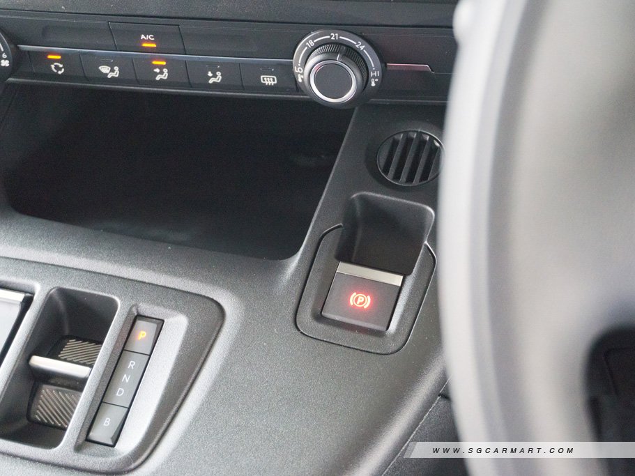 https://i.i-sgcm.com/new_cars/cars/21543/21543_g54