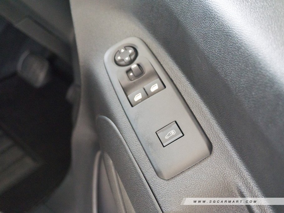 https://i.i-sgcm.com/new_cars/cars/21543/21543_g57