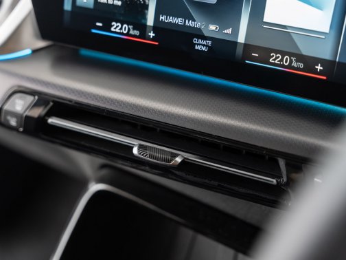 https://i.i-sgcm.com/new_cars/cars/21544/21544_g112