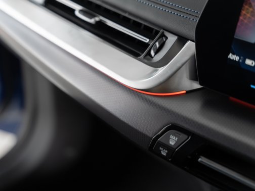https://i.i-sgcm.com/new_cars/cars/21544/21544_g114