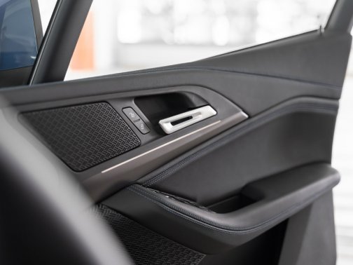 https://i.i-sgcm.com/new_cars/cars/21544/21544_g122