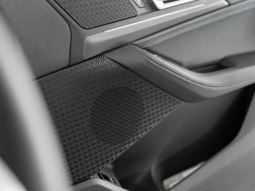 https://i.i-sgcm.com/new_cars/cars/21544/21544_g123
