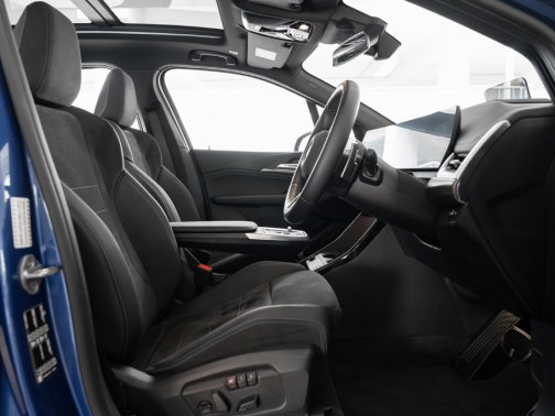 https://i.i-sgcm.com/new_cars/cars/21544/21544_g127