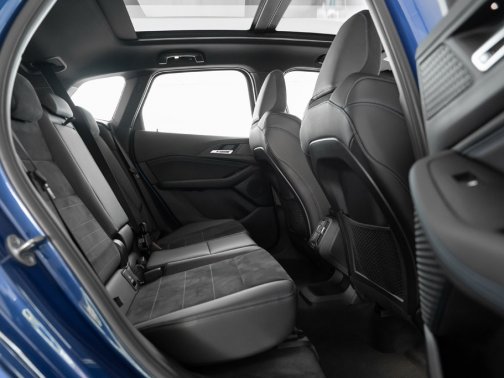 https://i.i-sgcm.com/new_cars/cars/21544/21544_g128