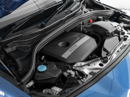 https://i.i-sgcm.com/new_cars/cars/21544/21544_g132