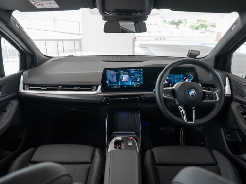 https://i.i-sgcm.com/new_cars/cars/21544/21544_g153