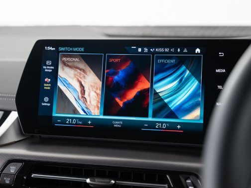 https://i.i-sgcm.com/new_cars/cars/21544/21544_g162