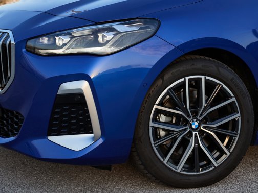 https://i.i-sgcm.com/new_cars/cars/21544/21544_g43