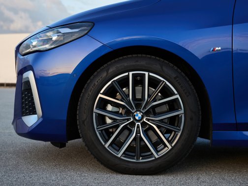 https://i.i-sgcm.com/new_cars/cars/21544/21544_g44