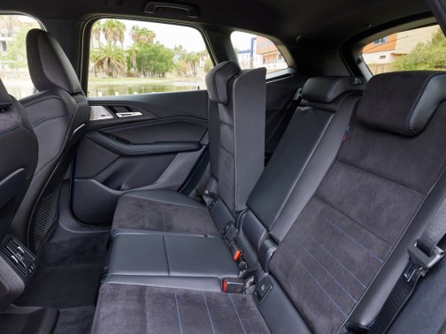 https://i.i-sgcm.com/new_cars/cars/21544/21544_g64