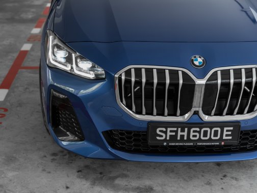 https://i.i-sgcm.com/new_cars/cars/21544/21544_g76