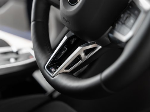 https://i.i-sgcm.com/new_cars/cars/21544/21544_g95