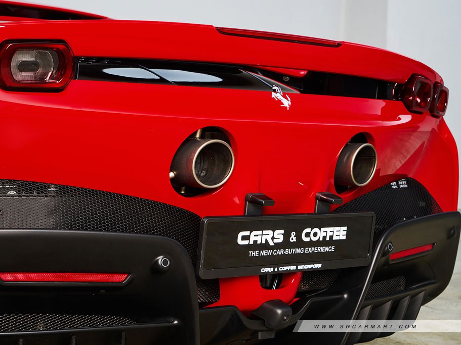 Ferrari SF90 Stradale Plug-in Hybrid 4.0 V8 15