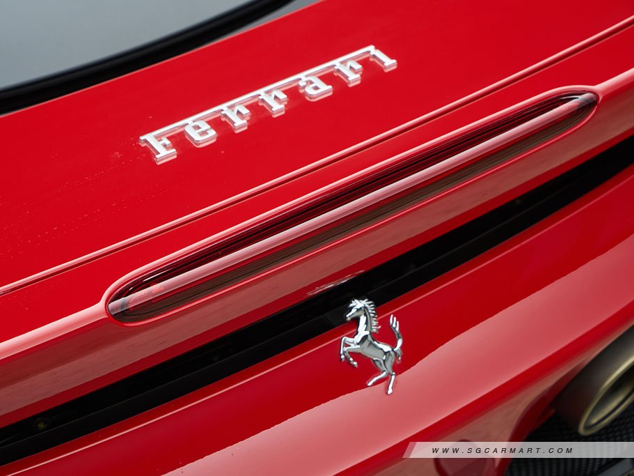 Ferrari SF90 Stradale Plug-in Hybrid 4.0 V8 17