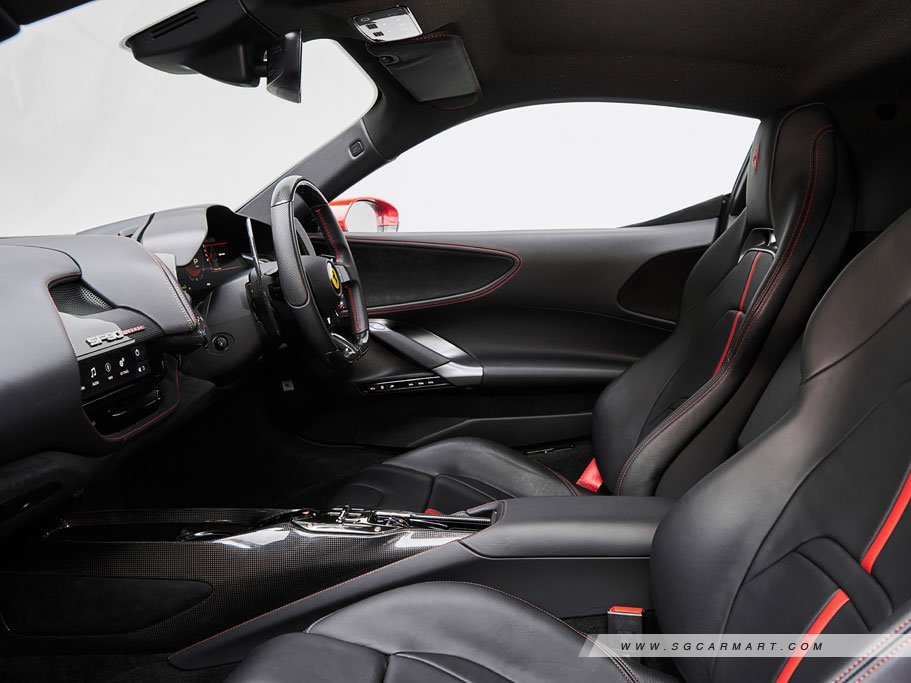 Ferrari SF90 Stradale Plug-in Hybrid 4.0 V8 19