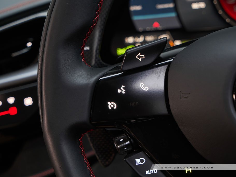Ferrari SF90 Stradale Plug-in Hybrid 4.0 V8 25