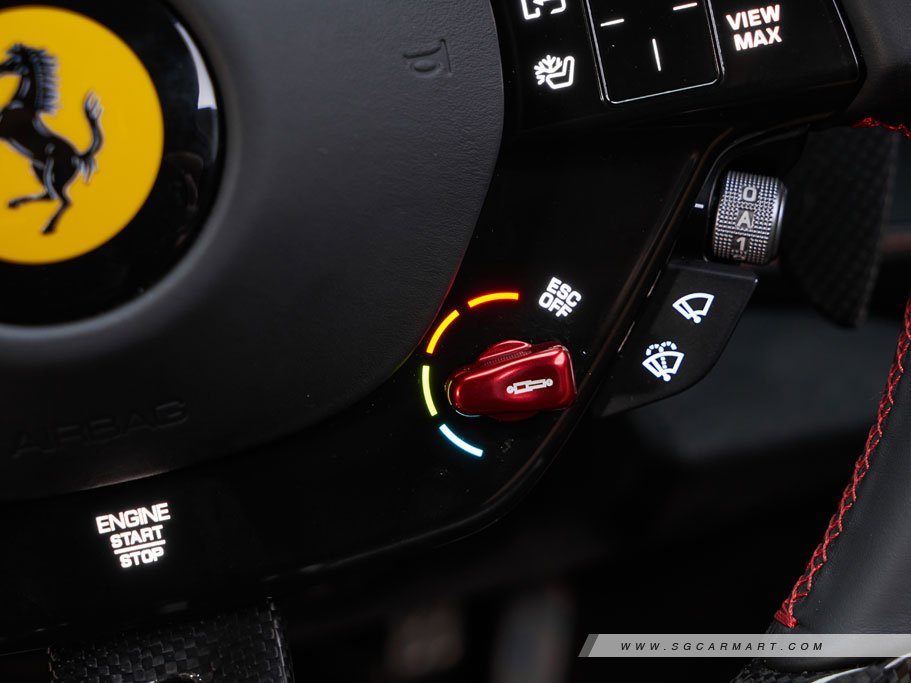 Ferrari SF90 Stradale Plug-in Hybrid 4.0 V8 27