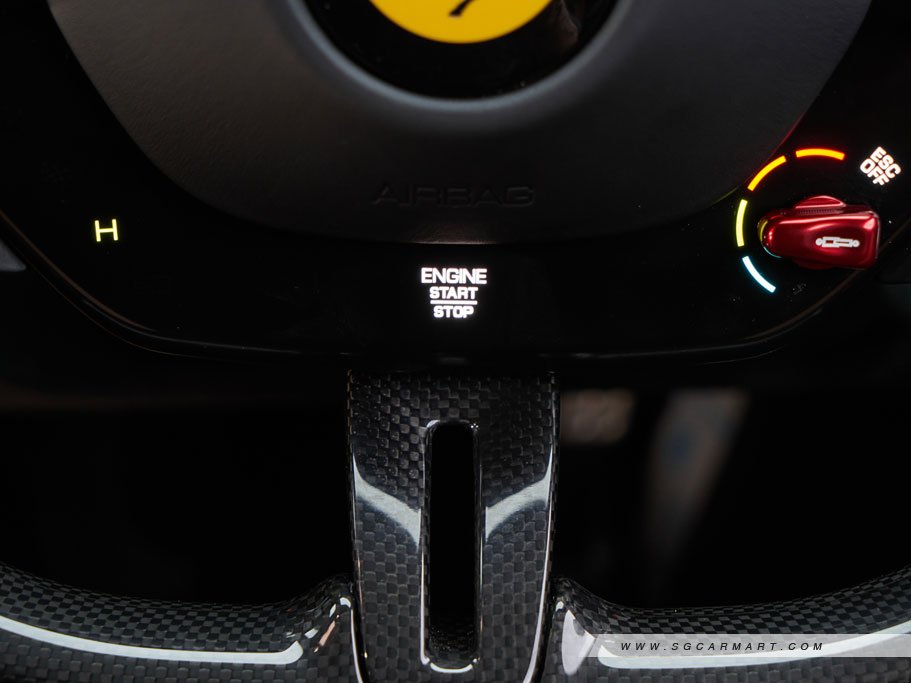 Ferrari SF90 Stradale Plug-in Hybrid 4.0 V8 29