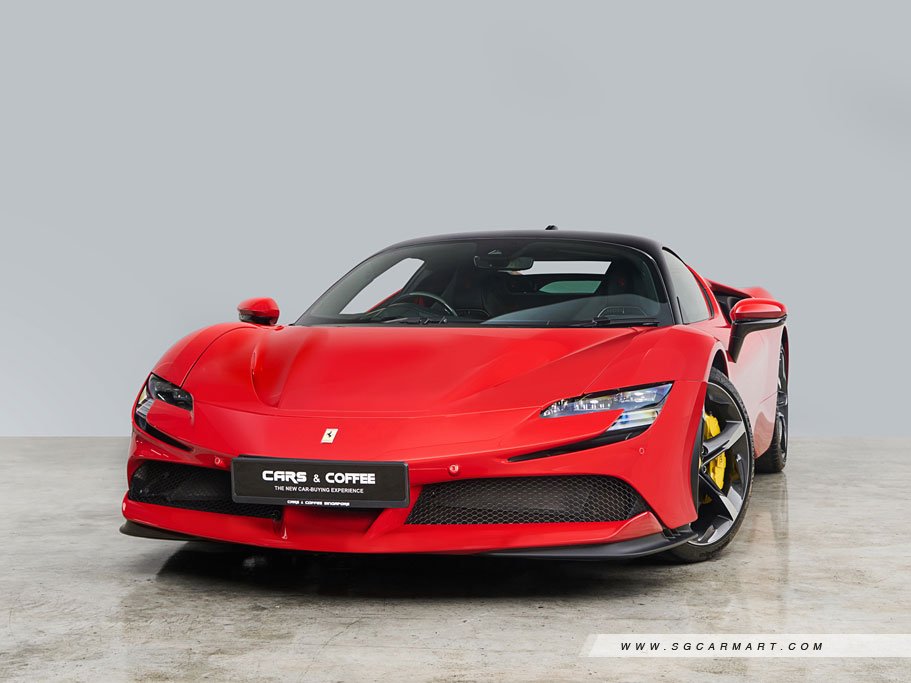 Ferrari SF90 Stradale Plug-in Hybrid 4.0 V8 2