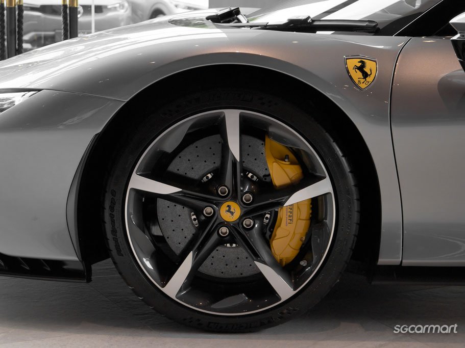 Ferrari SF90 Stradale Plug-in Hybrid 4.0 V8 Assetto Fiorano 46