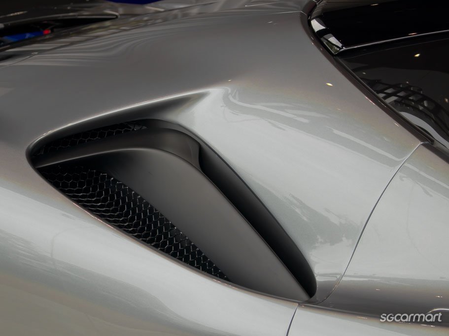 Ferrari SF90 Stradale Plug-in Hybrid 4.0 V8 Assetto Fiorano 47