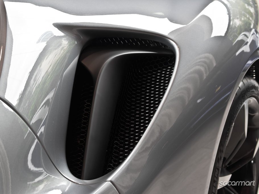 Ferrari SF90 Stradale Plug-in Hybrid 4.0 V8 Assetto Fiorano 48