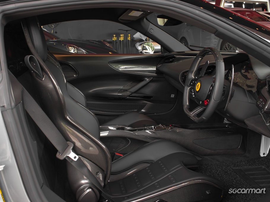 Ferrari SF90 Stradale Plug-in Hybrid 4.0 V8 Assetto Fiorano 53