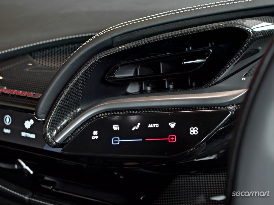 Ferrari SF90 Stradale Plug-in Hybrid 4.0 V8 Assetto Fiorano 65