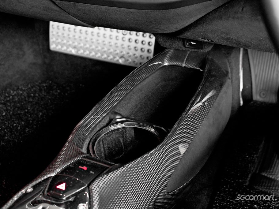 Ferrari SF90 Stradale Plug-in Hybrid 4.0 V8 Assetto Fiorano 68