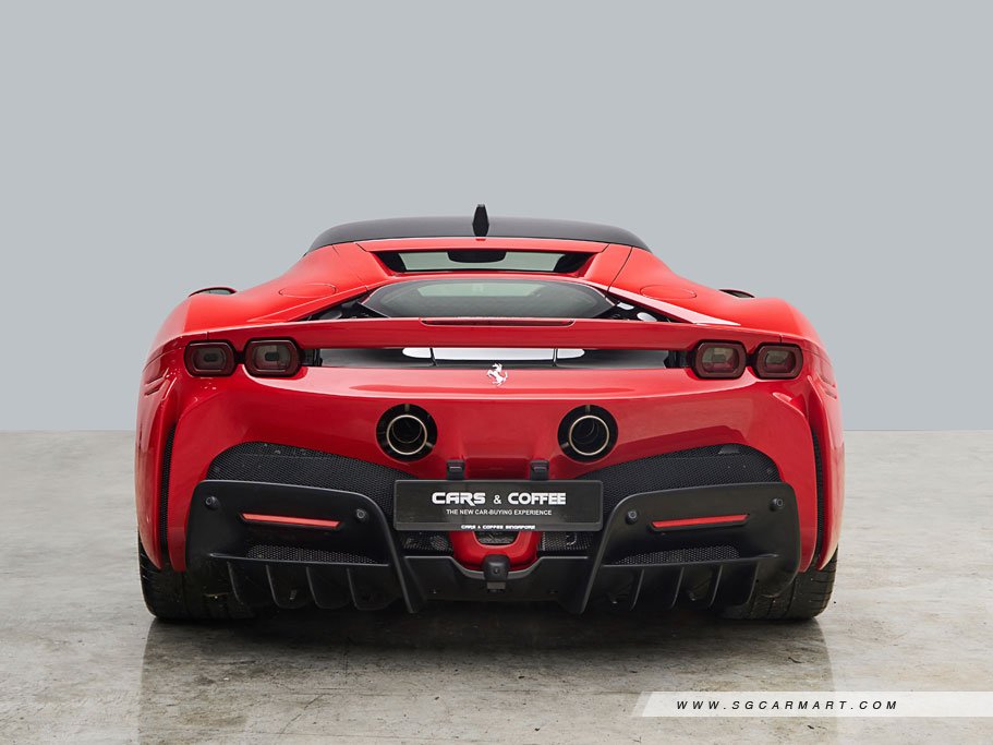 Ferrari SF90 Stradale Plug-in Hybrid 4.0 V8 6