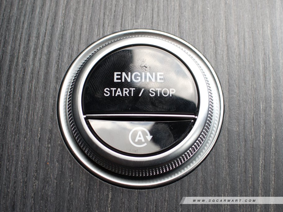 https://i.i-sgcm.com/new_cars/cars/21547/21547_g112