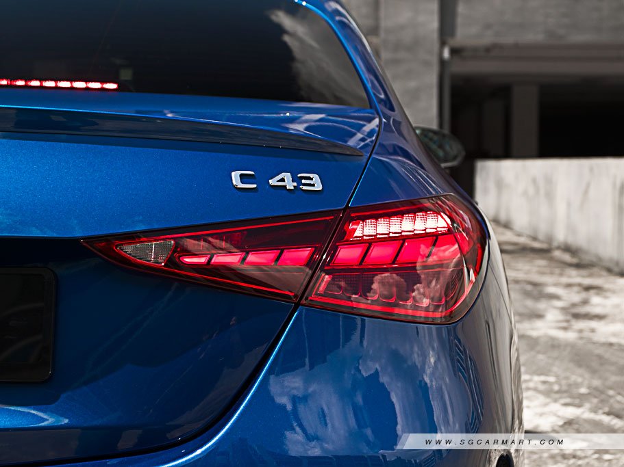 https://i.i-sgcm.com/new_cars/cars/21547/21547_g127