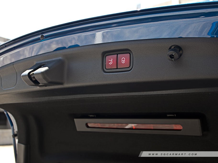 https://i.i-sgcm.com/new_cars/cars/21547/21547_g155