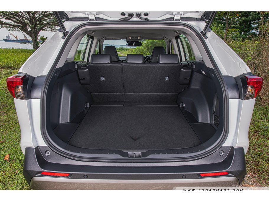 Toyota RAV4 Hybrid 13