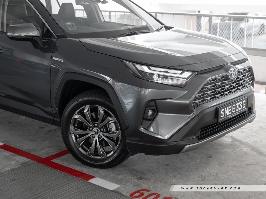 Toyota RAV4 Hybrid 2.5 Premium 22