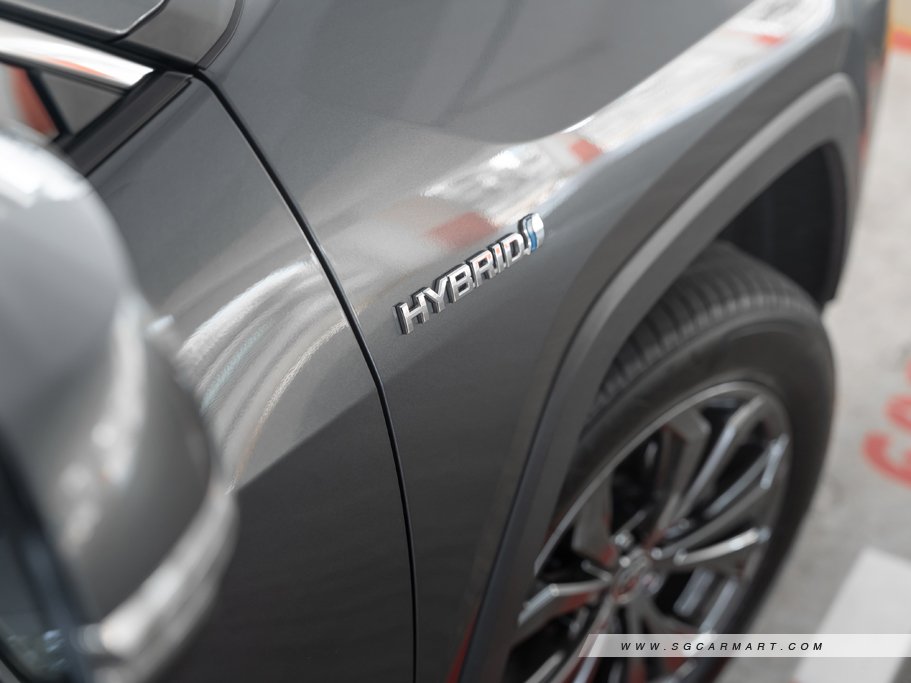 Toyota RAV4 Hybrid 2.5 Premium 24