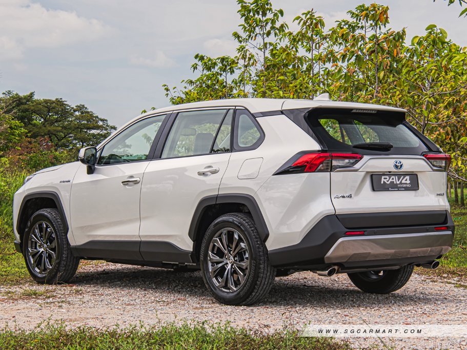 Toyota RAV4 Hybrid 3