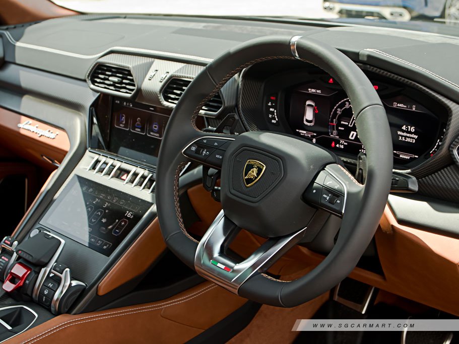 https://i.i-sgcm.com/new_cars/cars/21550/21550_g72