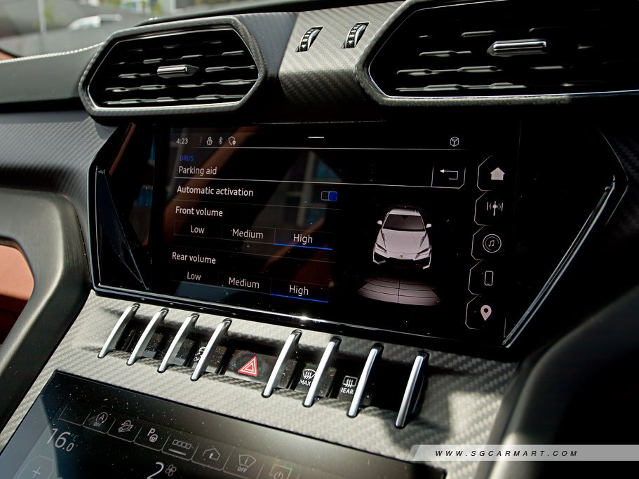 https://i.i-sgcm.com/new_cars/cars/21550/21550_g76