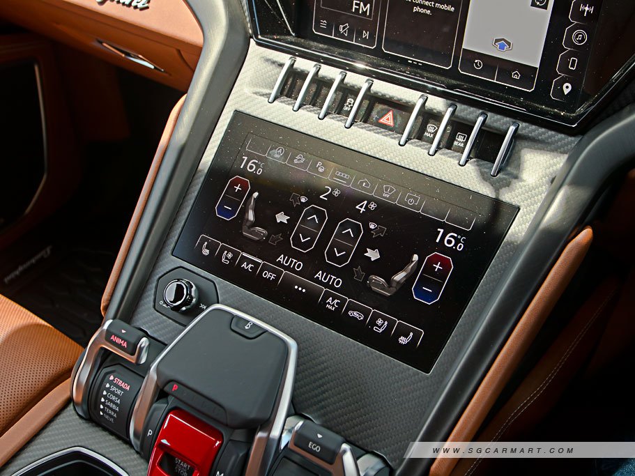 https://i.i-sgcm.com/new_cars/cars/21550/21550_g77