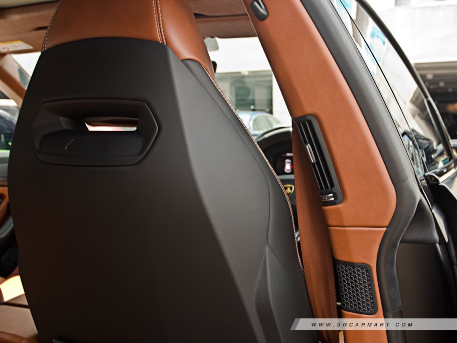 https://i.i-sgcm.com/new_cars/cars/21550/21550_g83