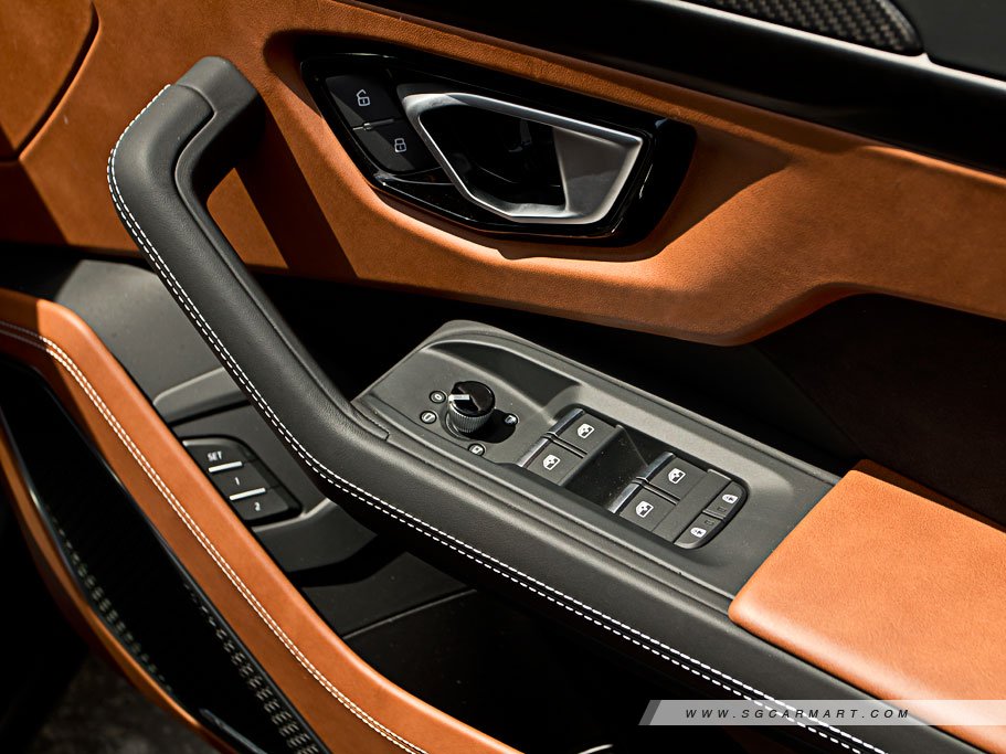 https://i.i-sgcm.com/new_cars/cars/21550/21550_g86