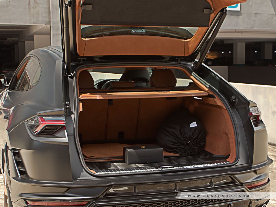 https://i.i-sgcm.com/new_cars/cars/21550/21550_g88