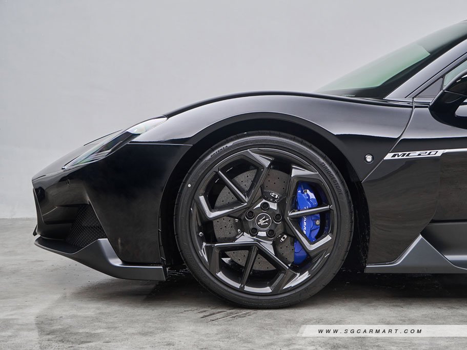 https://i.i-sgcm.com/new_cars/cars/21551/21551_g16
